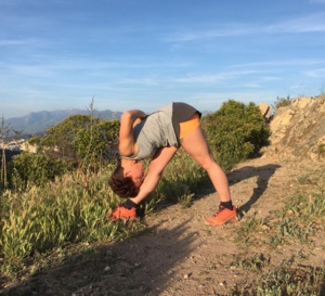 5 postures de yoga pour vous accompagner dans vos randos en Corse