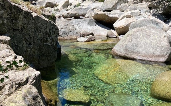 4 randos idéales pour profiter de la baignade en Corse