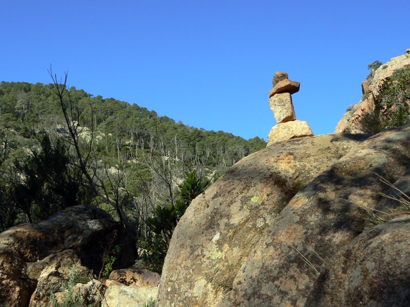 Rando corse,Mare e Monti : un cairn esthétique, simple et efficace.